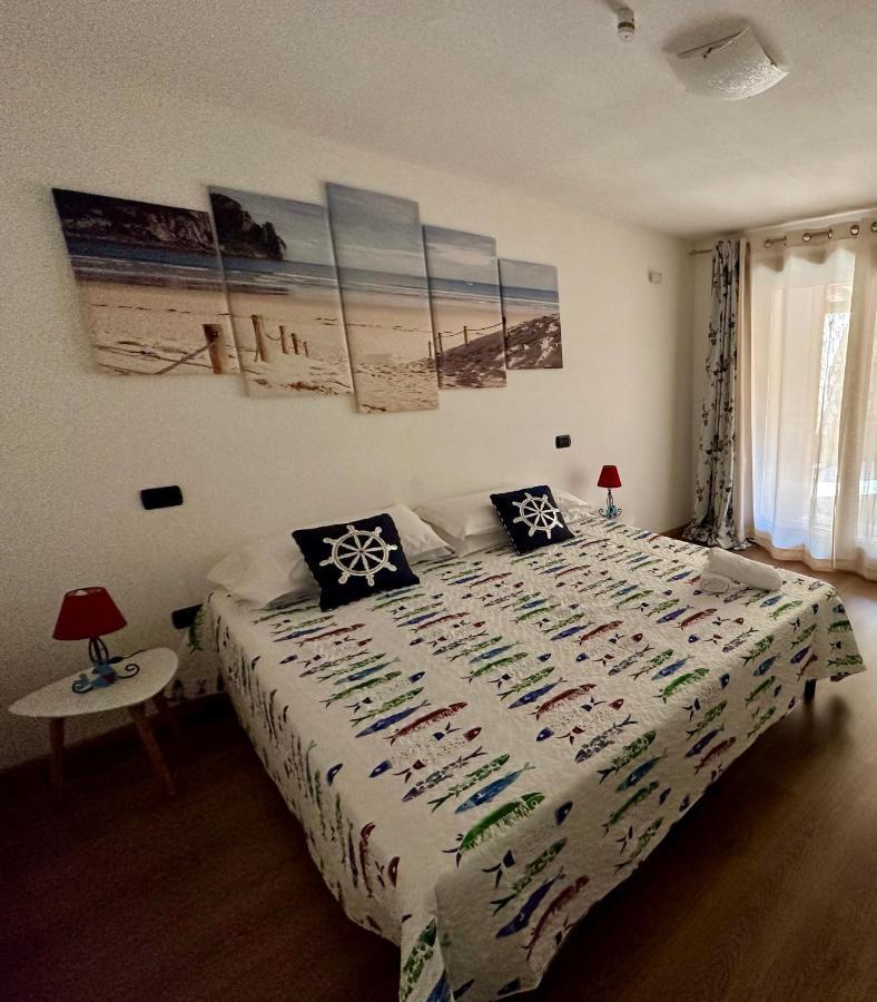 Villa Zippiri Is Molas Pula Exteriör bild