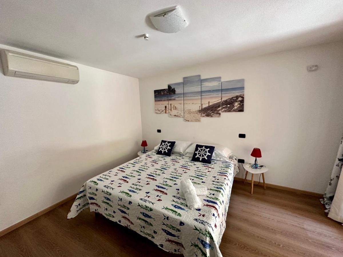 Villa Zippiri Is Molas Pula Exteriör bild