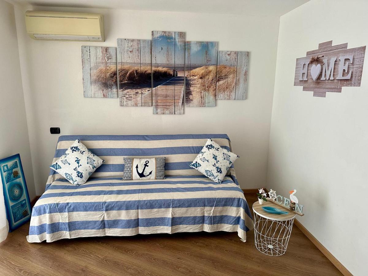 Villa Zippiri Is Molas Pula Exteriör bild